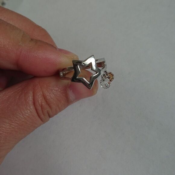 Silver star and decorative pendants ring - Picture 3 of 4
